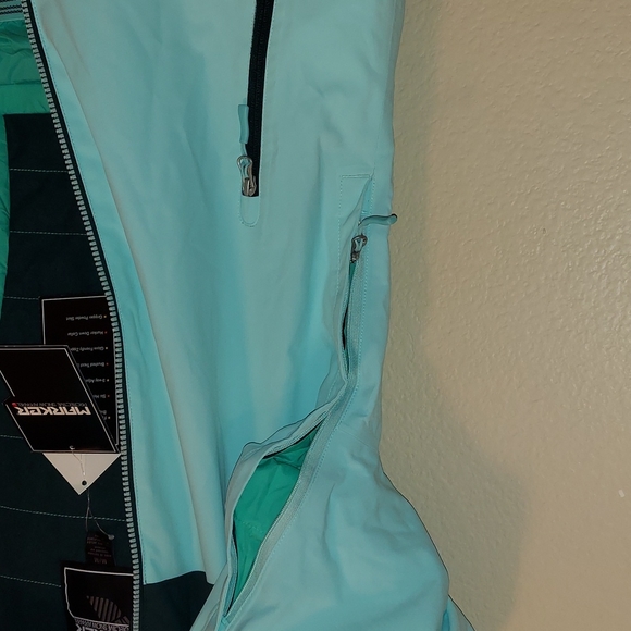 Jacket - Picture 7 of 9